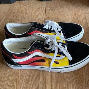 OLD SCHOOL VANS “FLAME”